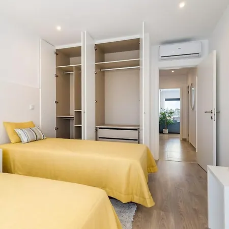 Wave Throne Heights Pool And Terrace Apartment *