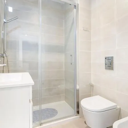 Wave Throne Heights Pool And Terrace Apartment *
