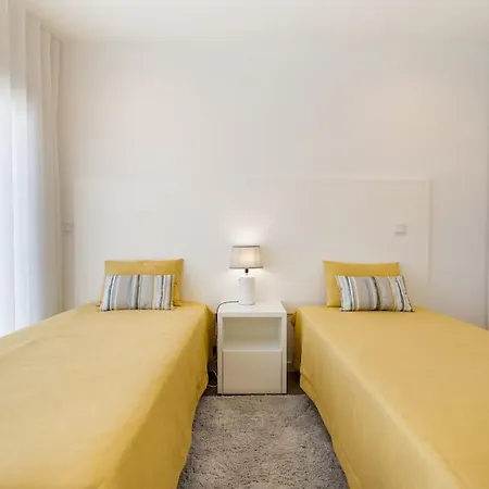 Wave Throne Heights Pool And Terrace Apartment